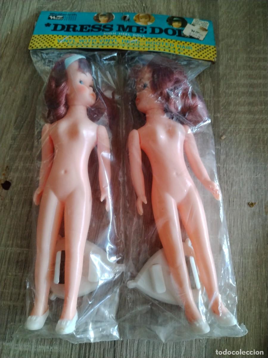 Mu&ntilde;ecas modernas: Dress me doll -bl&iacute;ster con dos mu&ntilde;ecas a&ntilde;os 70