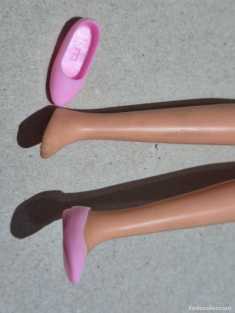 Mu&ntilde;ecas modernas: Zapatos rosas v&aacute;lidos para mu&ntilde;eca chabel - Foto 2
