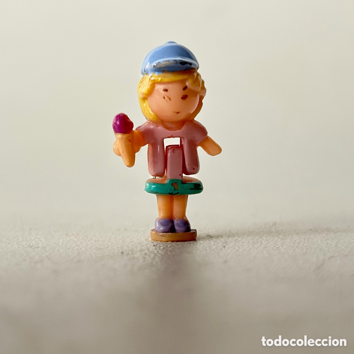 Mu&ntilde;ecas modernas: Figura mu&ntilde;eca mini Polly Pocket original