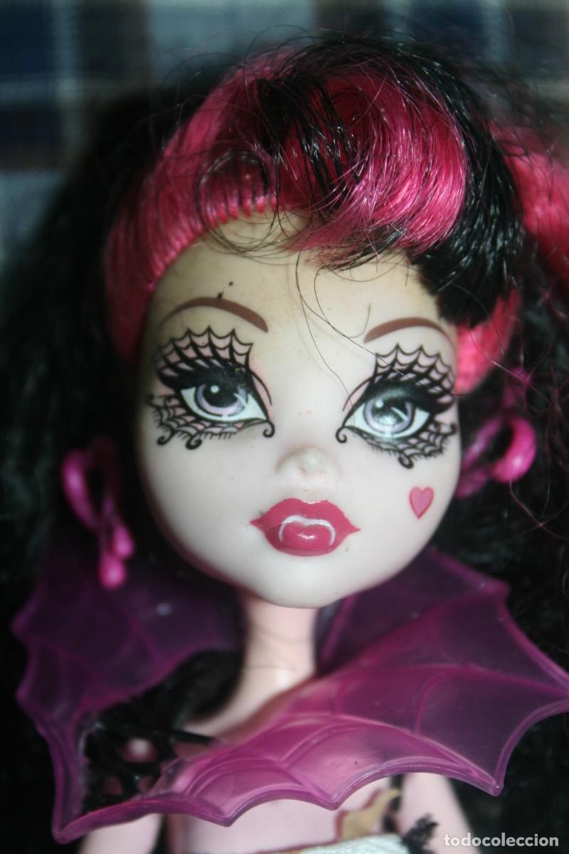 Mu&ntilde;ecas modernas: mu&ntilde;eca monster high draculaura