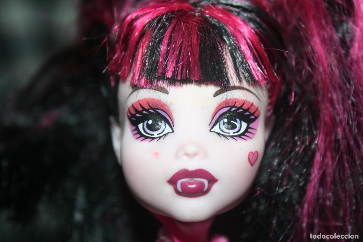 Mu&ntilde;ecas modernas: mu&ntilde;eca monster high draculaura