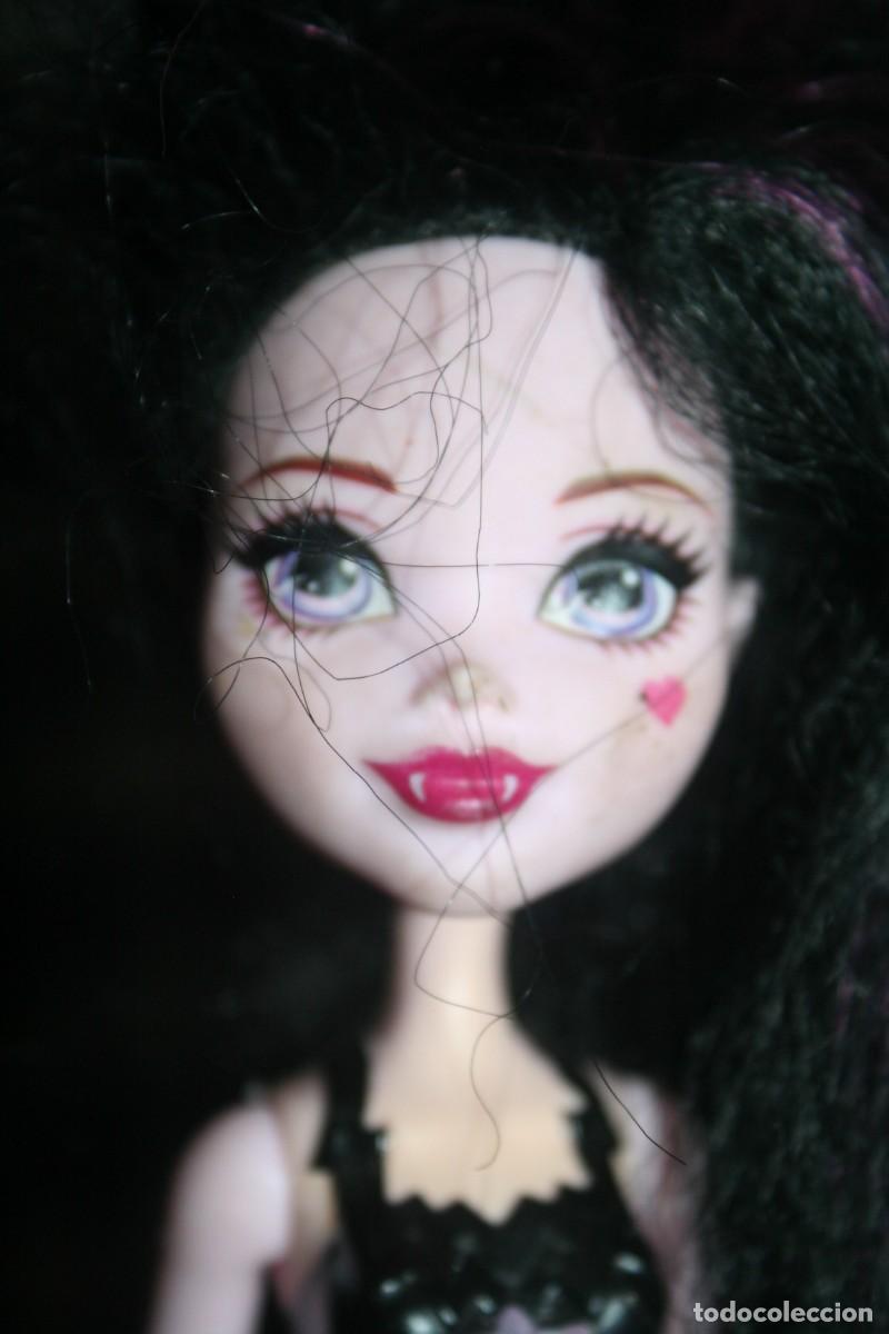 Mu&ntilde;ecas modernas: mu&ntilde;eca monster high draculaura