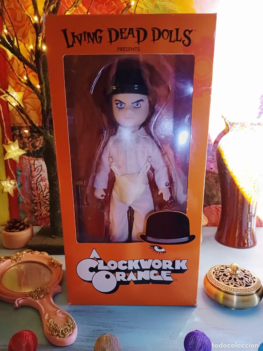 Mu&ntilde;ecas modernas: LIVING DEAD DOLLS A CLOCLWORK ORANGE