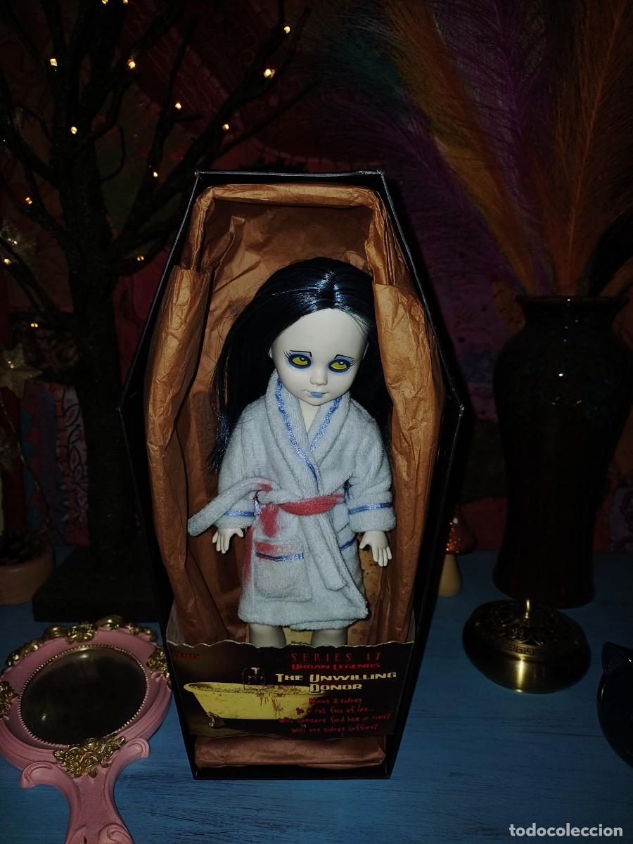 Mu&ntilde;ecas modernas: LIVING DEAD DOLLS UNWILLING DONOR