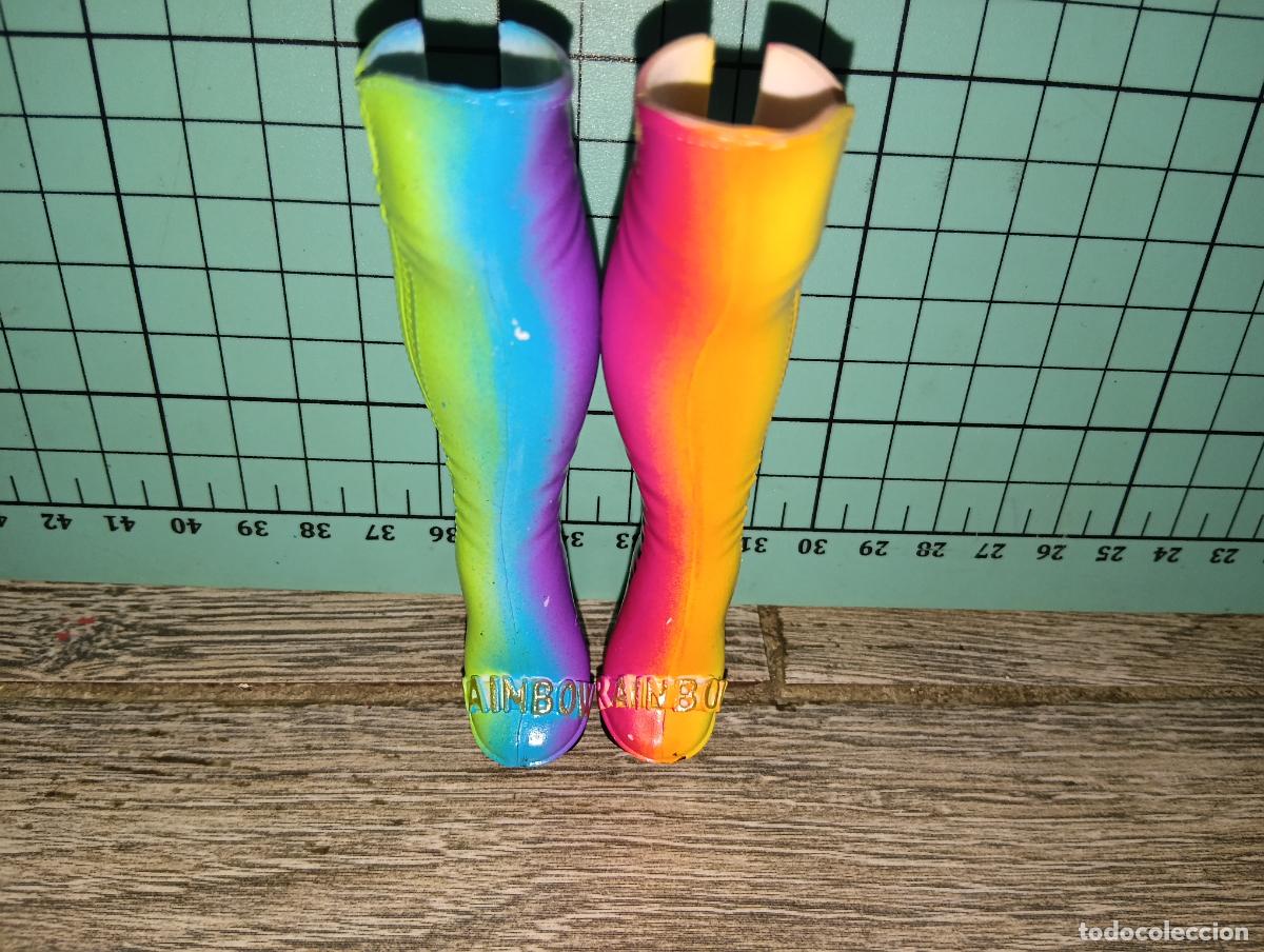 Mu&ntilde;ecas modernas: Zapatos botas de mu&ntilde;eca Rainbow high - Foto 2