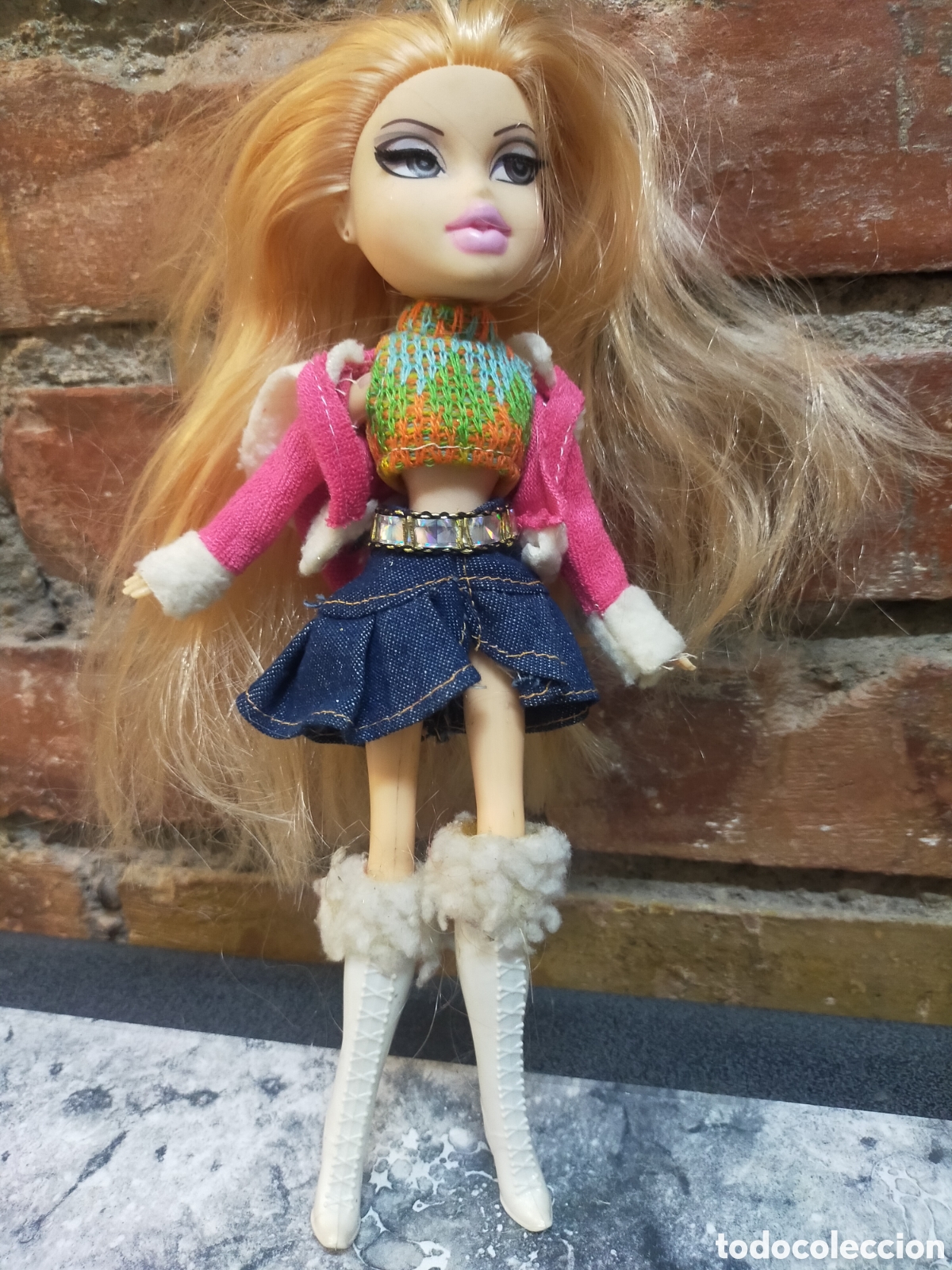 Mu&ntilde;ecas modernas: Mu&ntilde;eca rub&iacute;a estilo Bratz