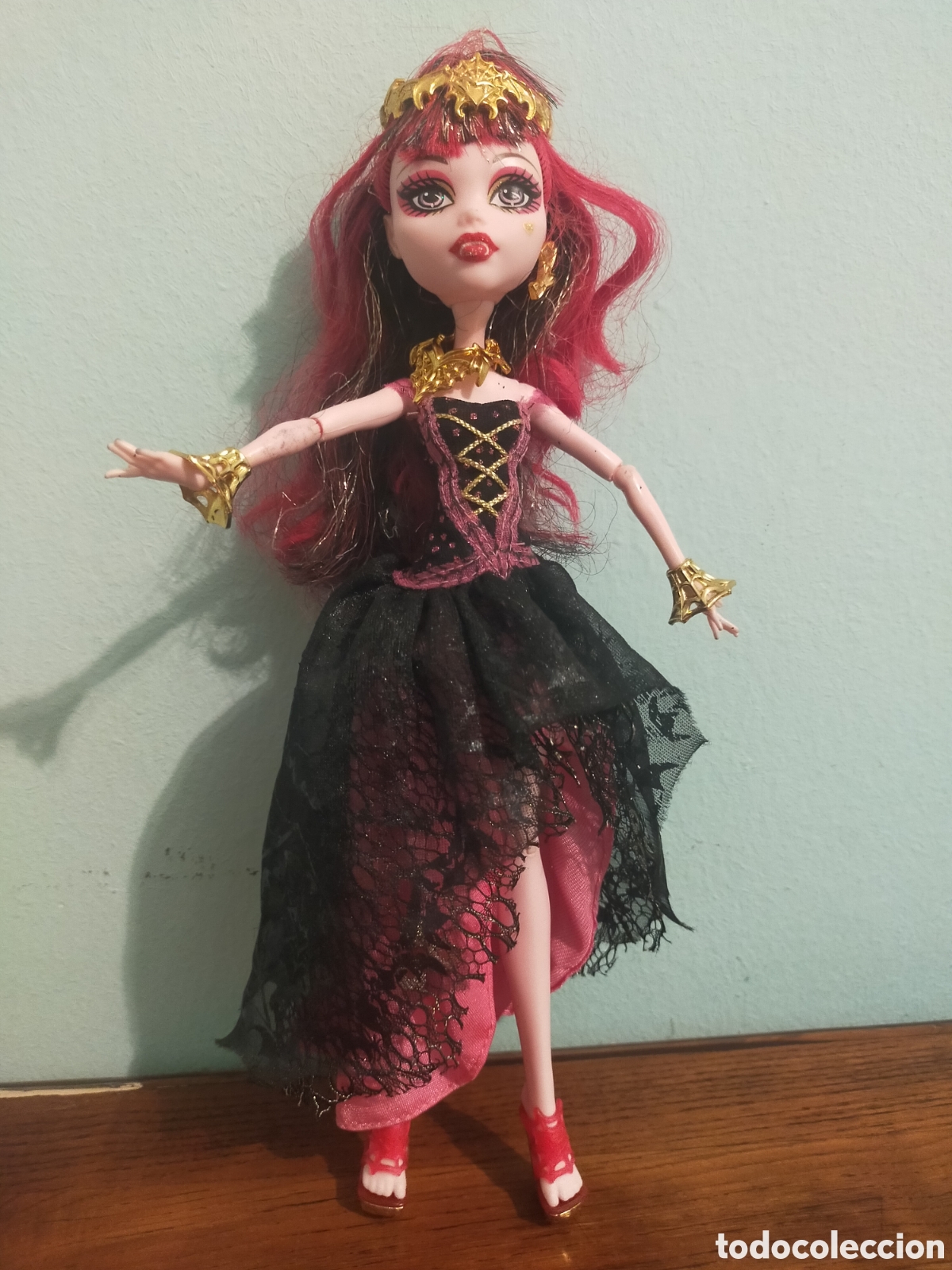 Mu&ntilde;ecas modernas: Mu&ntilde;eca Monster High Dr&aacute;cula 13 Deseos