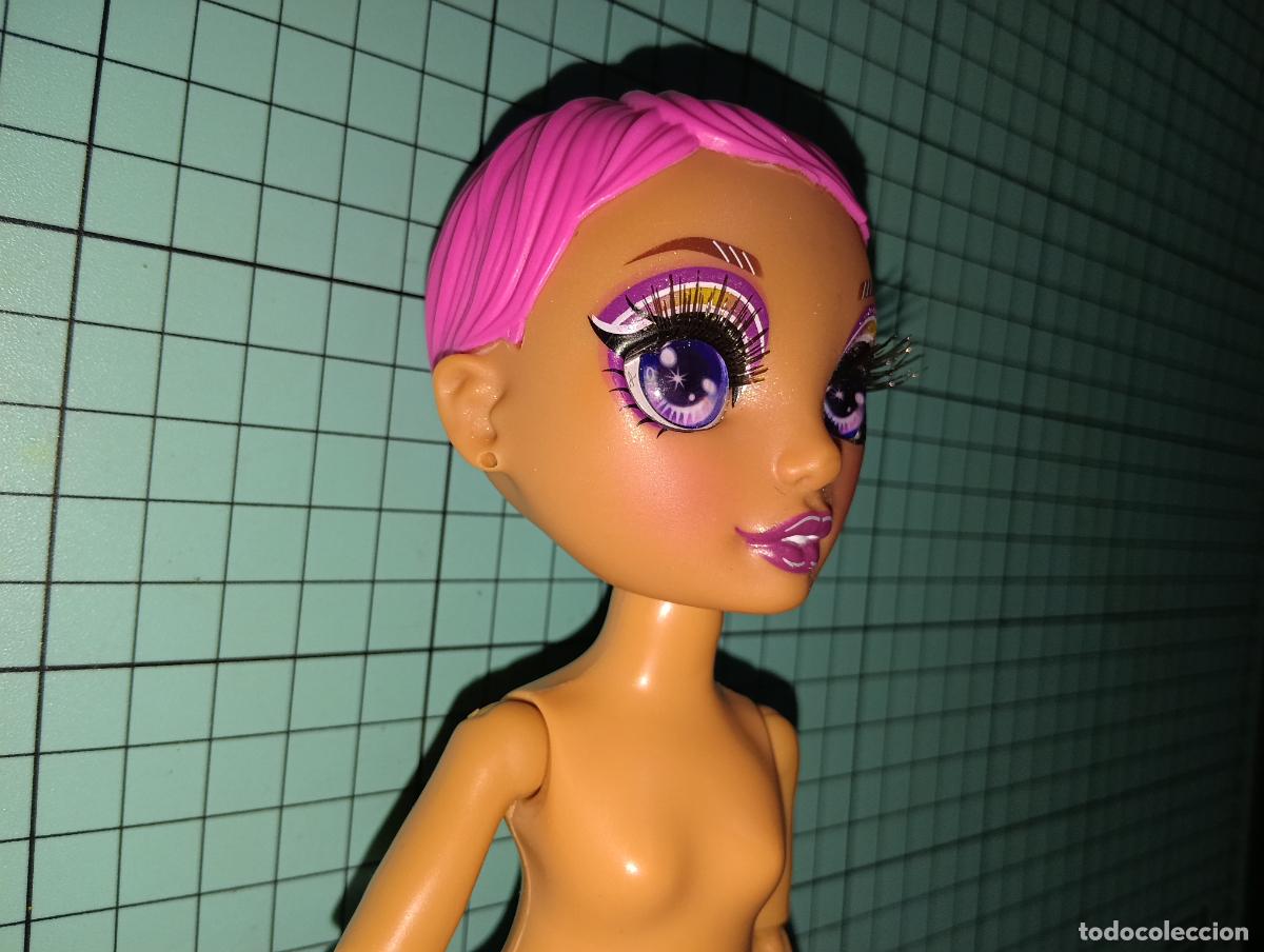 Mu&ntilde;ecas modernas: mu&ntilde;eca Rainbow high fashion studio - Foto 2