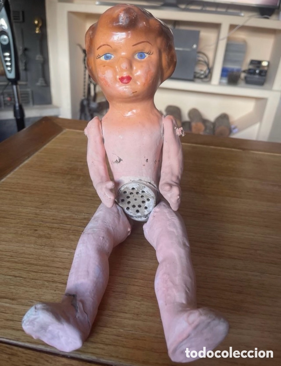 Mu&ntilde;ecas modernas: Mu&ntilde;eca cart&oacute;n piedra a&ntilde;os 40 con caja de voz