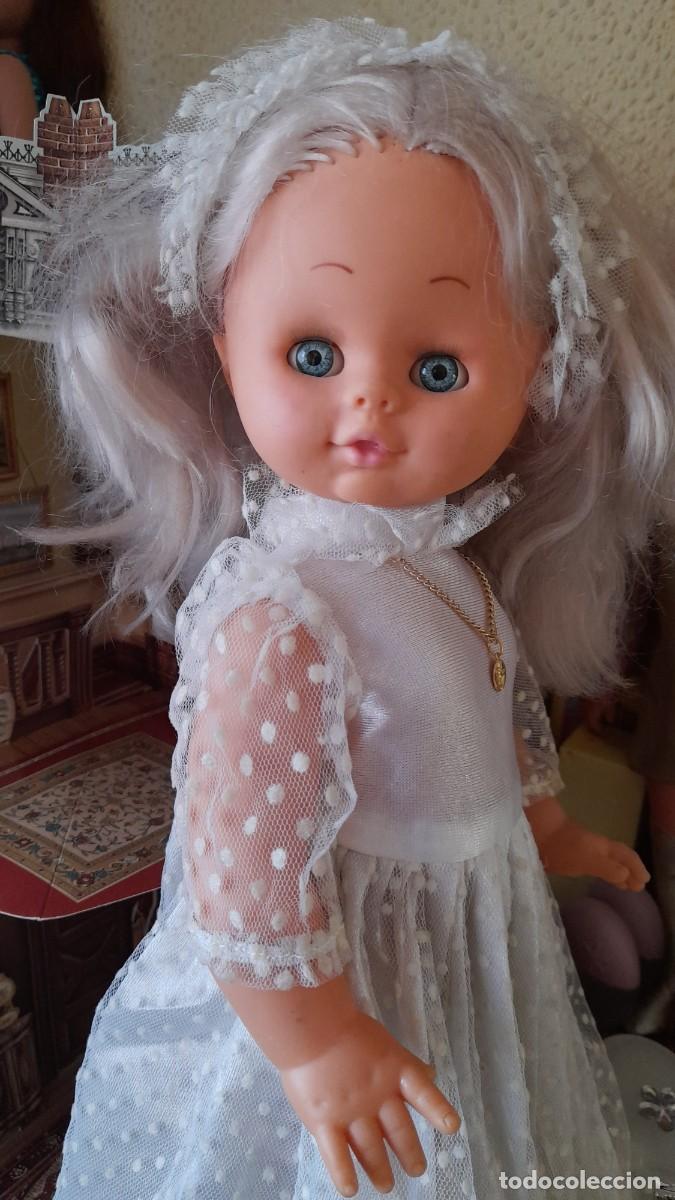 Mu&ntilde;ecas modernas: Mu&ntilde;eca francesa de comuni&oacute;n de la marca Stella - Foto 2
