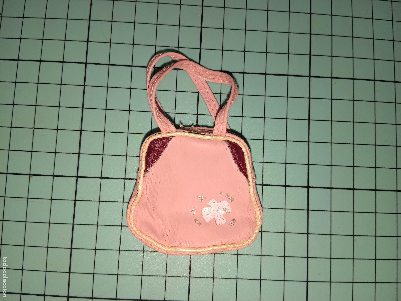 Mu&ntilde;ecas modernas: Bolso de mu&ntilde;eca Bratz