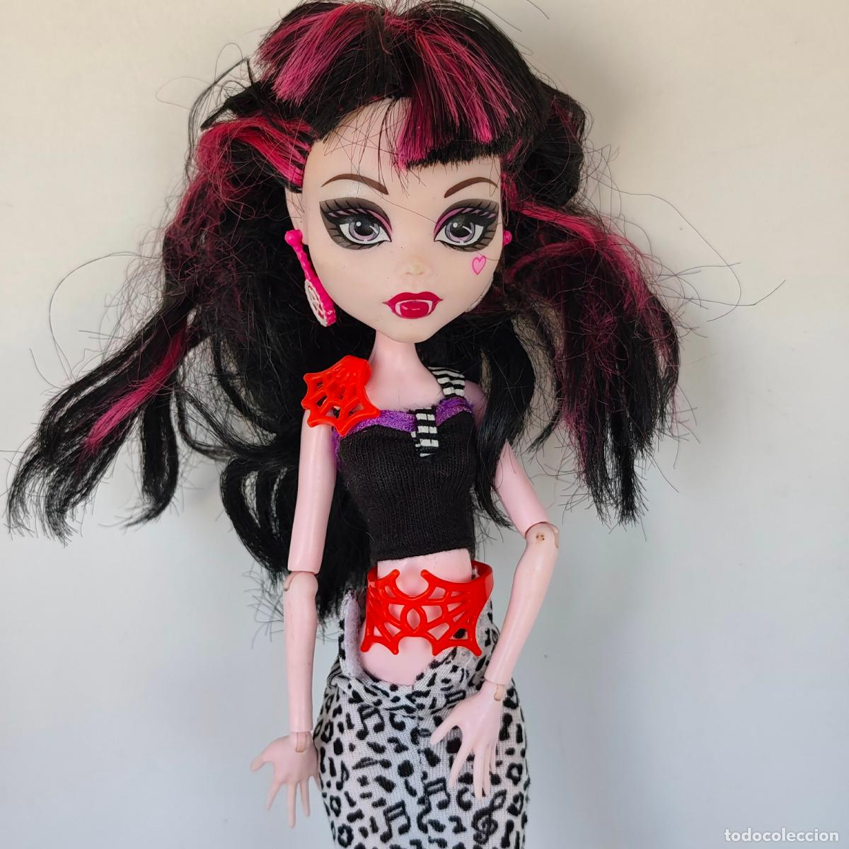 Mu&ntilde;ecas modernas: Monster High Draculaura 2008