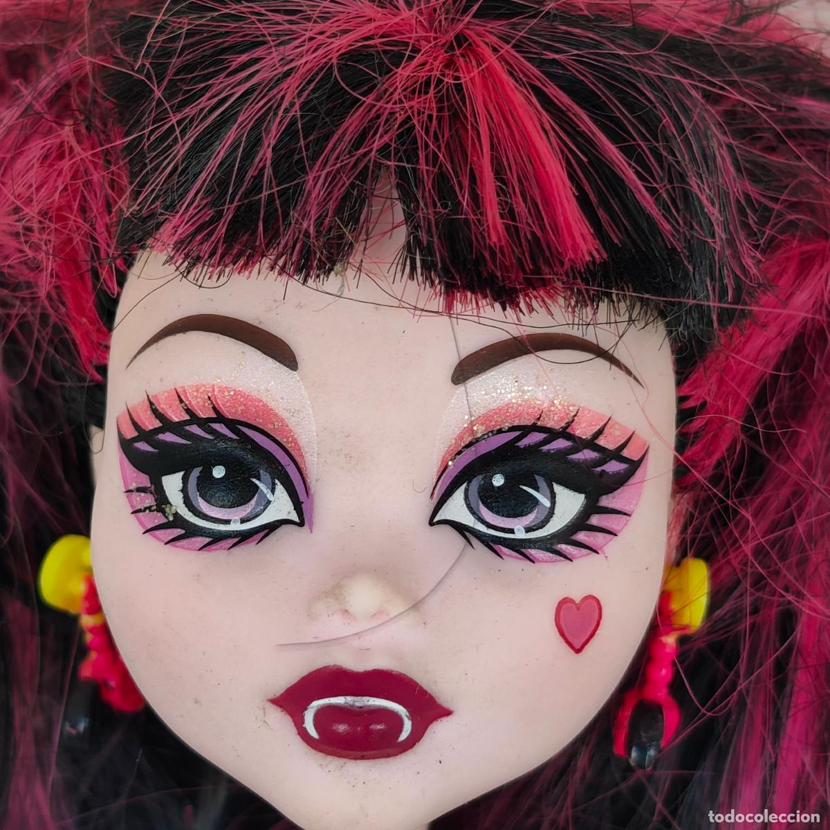 Mu&ntilde;ecas modernas: Monster High Draculaura 2008 - Foto 2