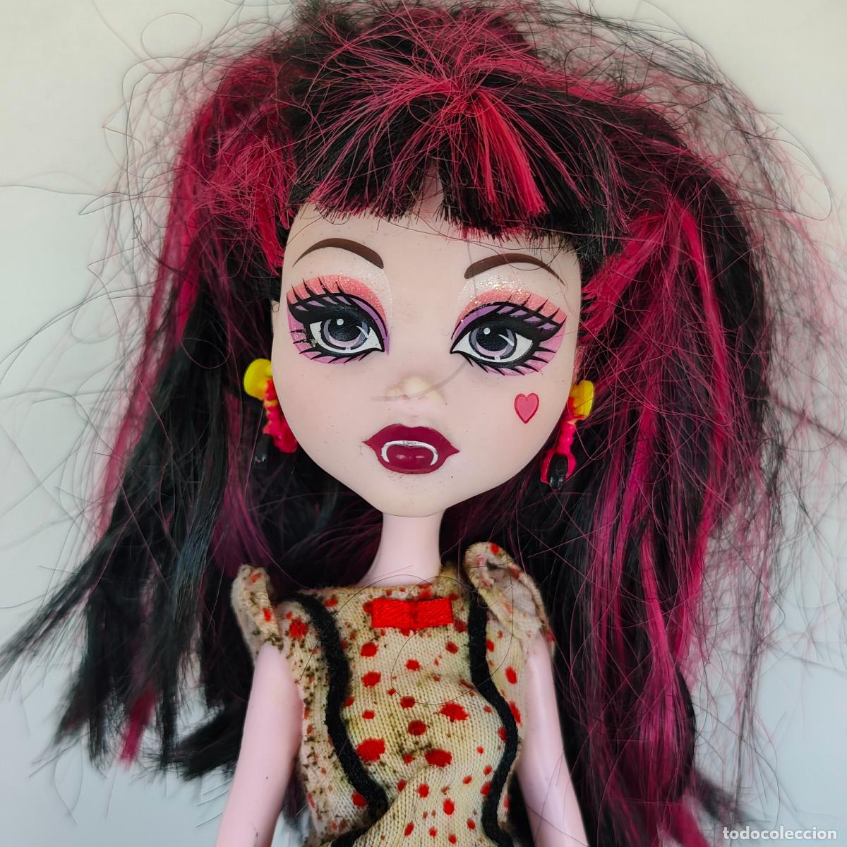 Mu&ntilde;ecas modernas: Monster High Draculaura 2008