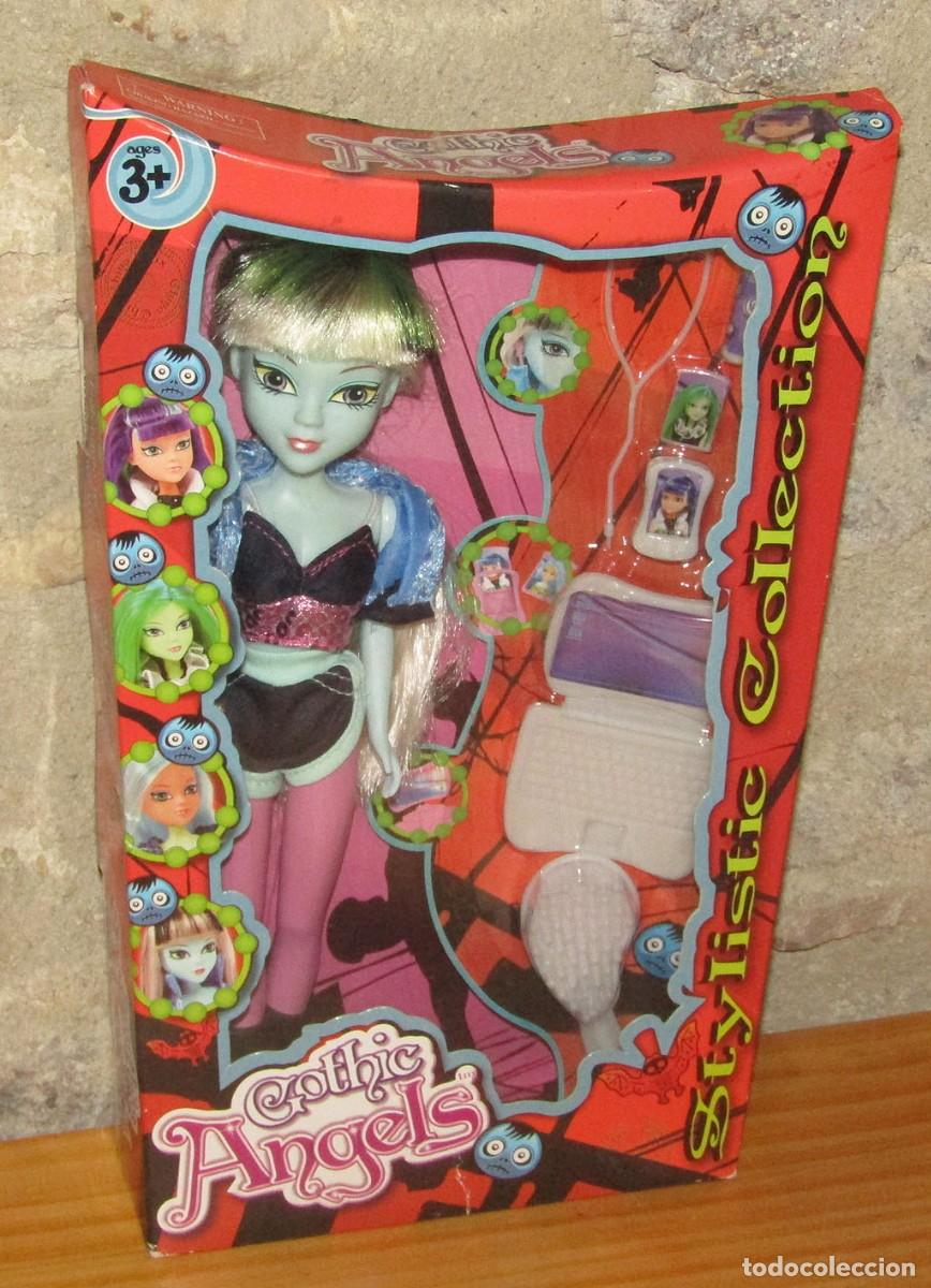 Mu&ntilde;ecas modernas: GOTHIC ANGELS: MU&Ntilde;ECA ALAURA - NUEVA Y EN SU CAJA ORIGINAL - NUNCA ABIERTA