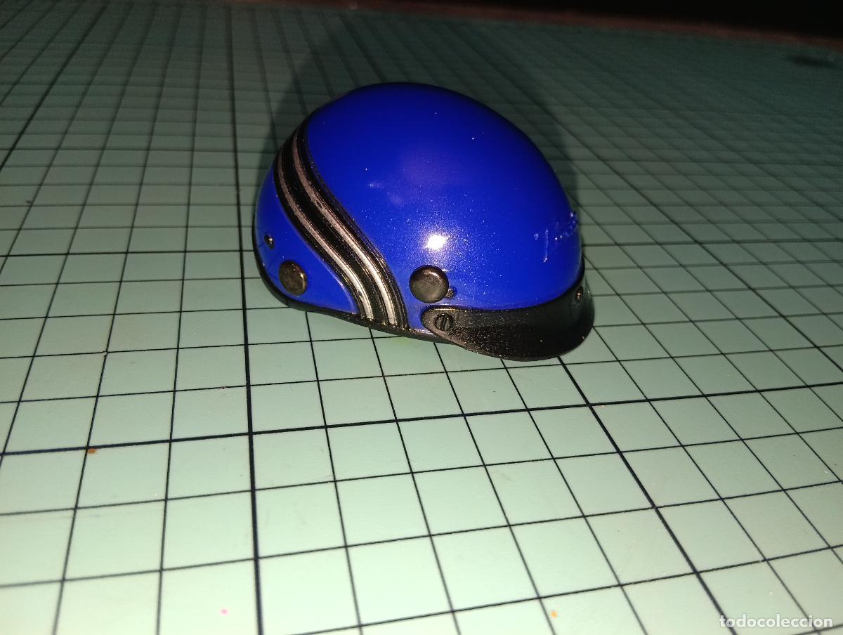 Mu&ntilde;ecas modernas: Casco de mu&ntilde;eca Bratz