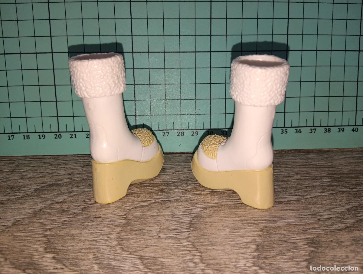 Mu&ntilde;ecas modernas: Zapatos botas de mu&ntilde;eca Bratz - Foto 3
