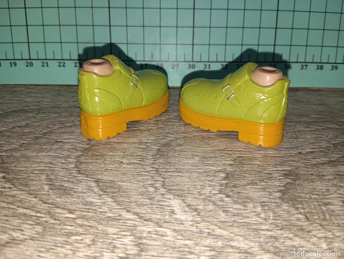 Mu&ntilde;ecas modernas: Zapatos de mu&ntilde;eco Bratz - Foto 3