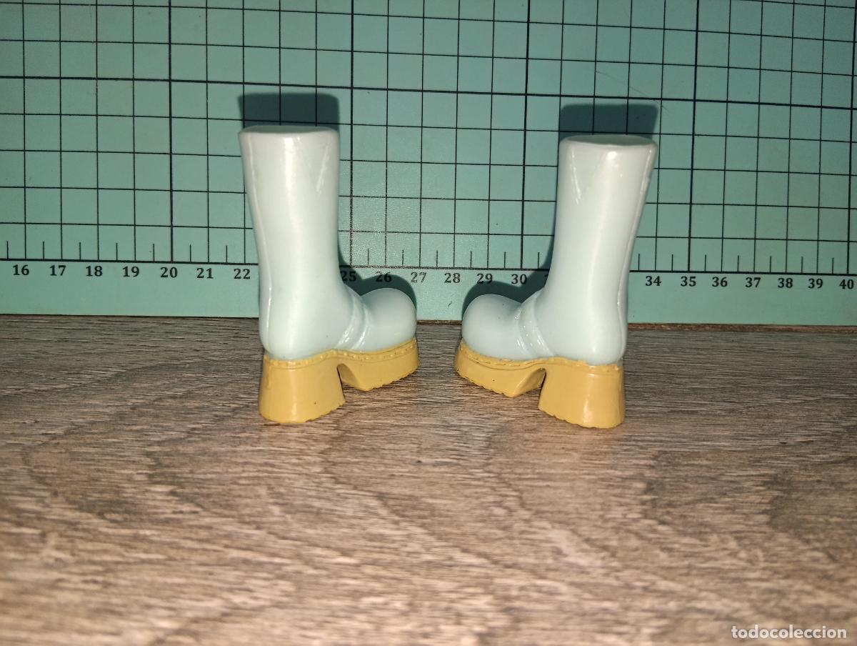 Mu&ntilde;ecas modernas: Zapatos botas de mu&ntilde;eca Bratz - Foto 4