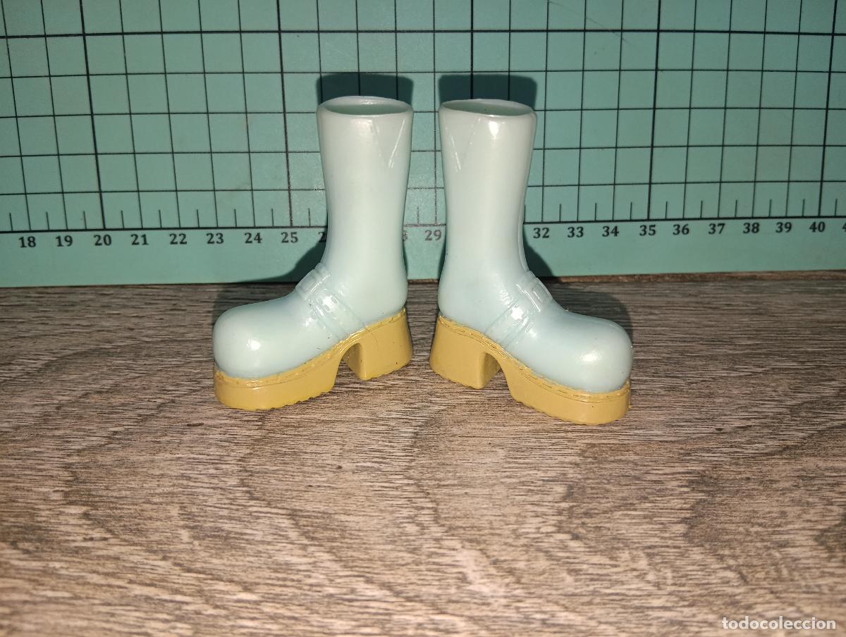 Mu&ntilde;ecas modernas: Zapatos botas de mu&ntilde;eca Bratz