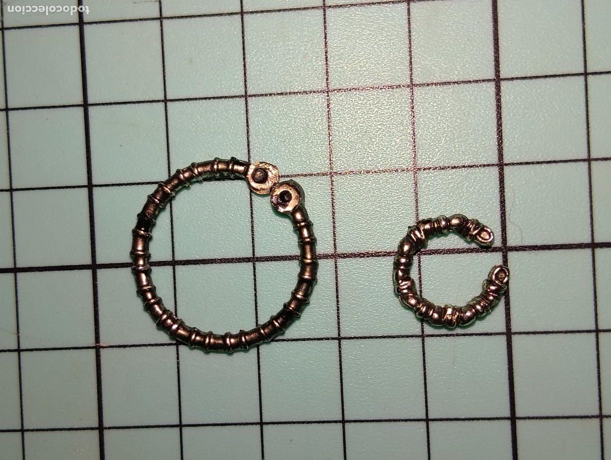 Mu&ntilde;ecas modernas: Lote collar y pulsera de mu&ntilde;eca Bratz