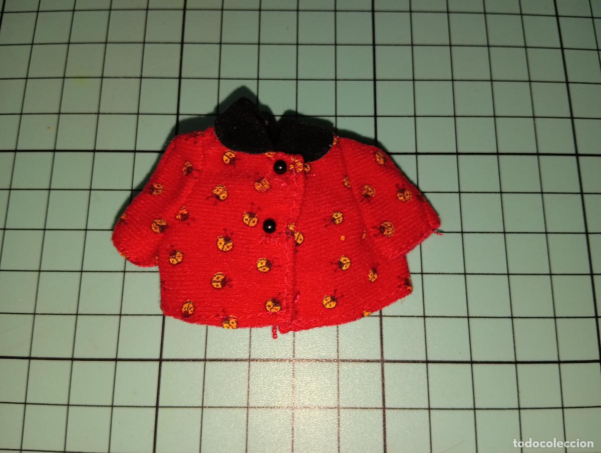 Mu&ntilde;ecas modernas: Chaqueta de mu&ntilde;eca Kelly hermana de Barbie