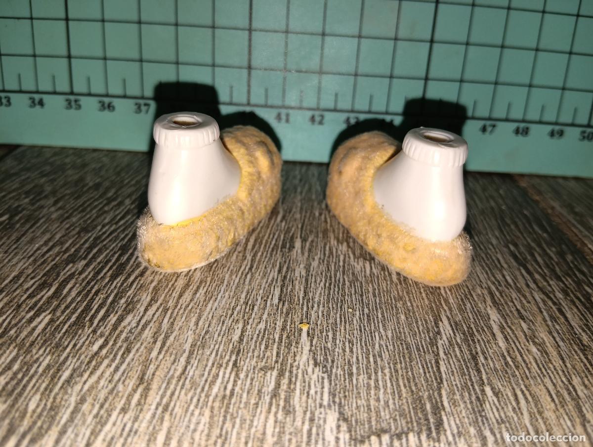 Mu&ntilde;ecas modernas: Zapatos de mu&ntilde;eca Bratz - Foto 3