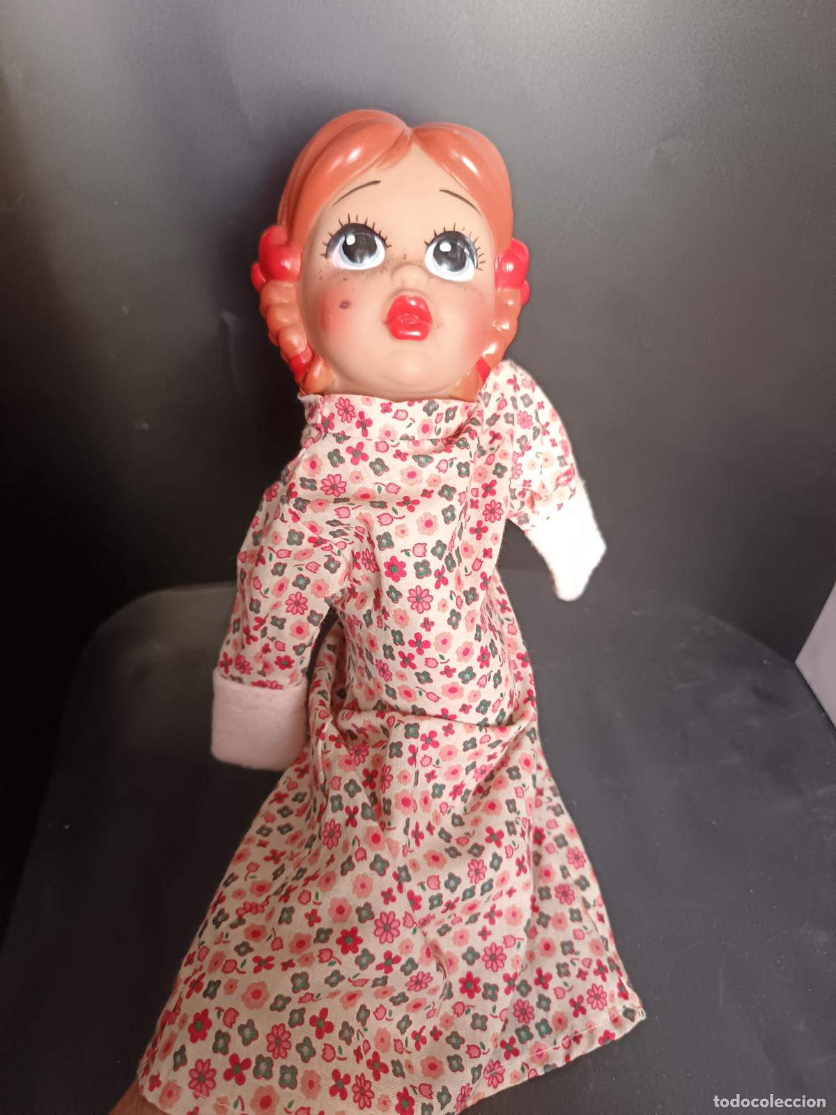 Mu&ntilde;ecas modernas: Marioneta de tela con cabeza de PVC