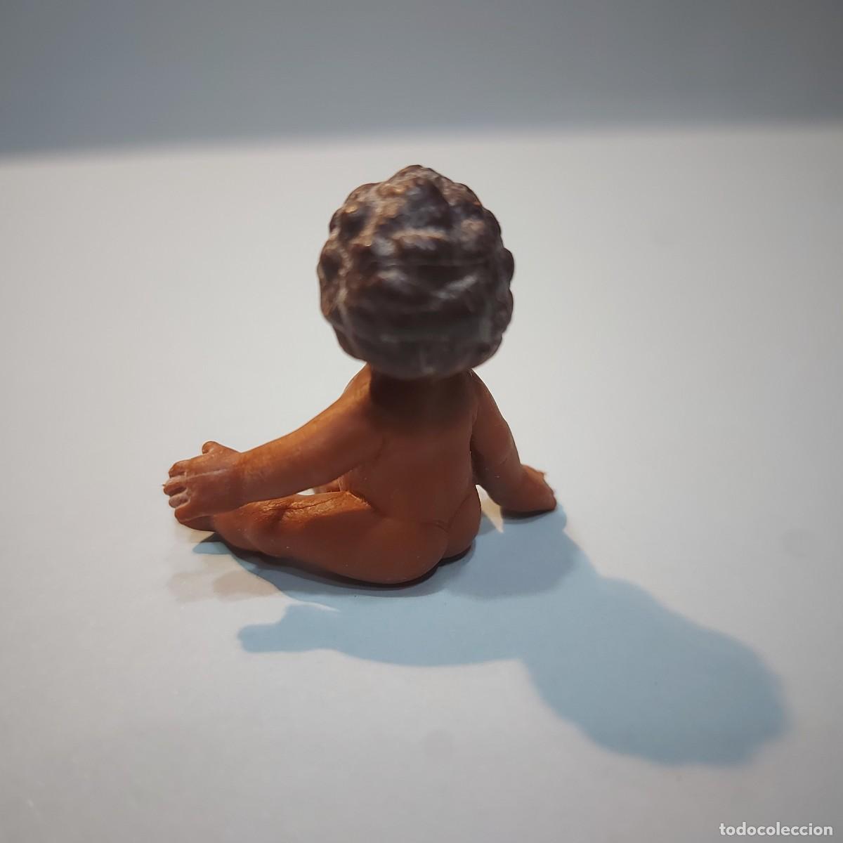 Mu&ntilde;ecas modernas: Mu&ntilde;eca de goma beb&eacute; miniatura de Imaginarium - Foto 2