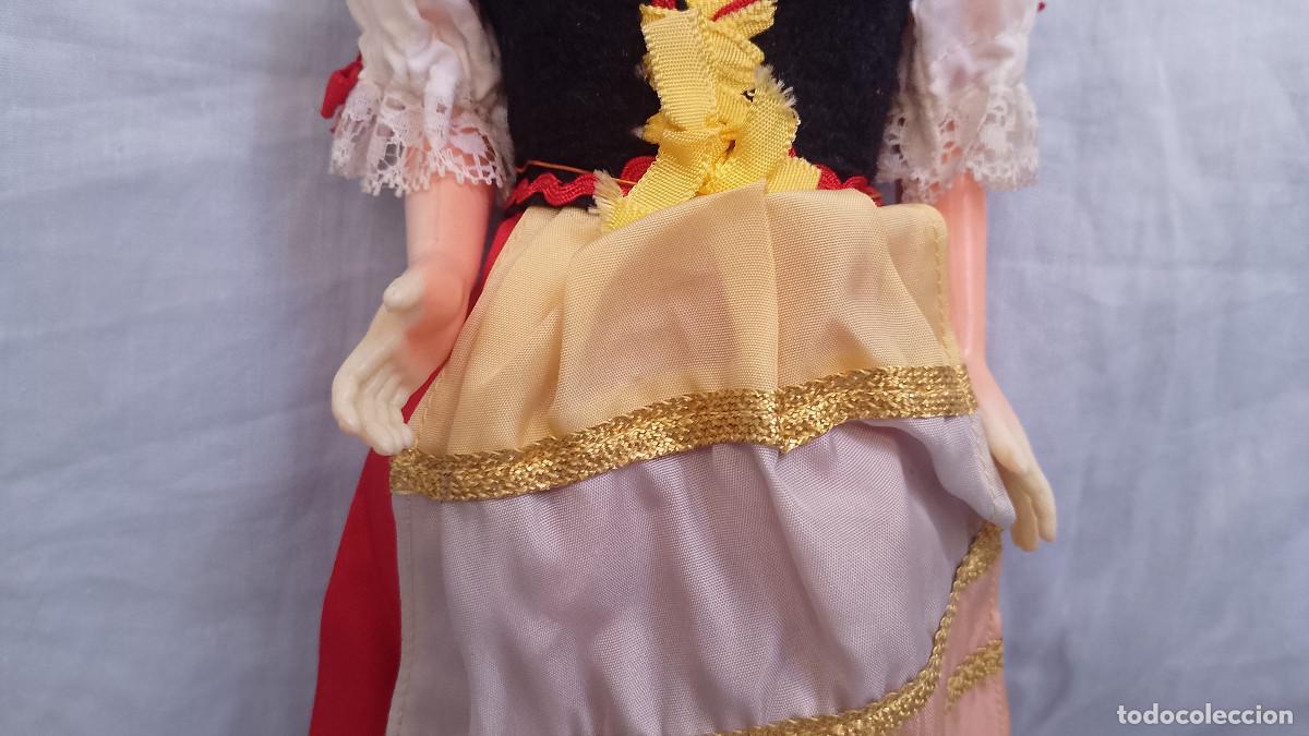 Mu&ntilde;ecas modernas: MU&Ntilde;ECA REGIONAL ITALIANA CAPRI - Foto 4
