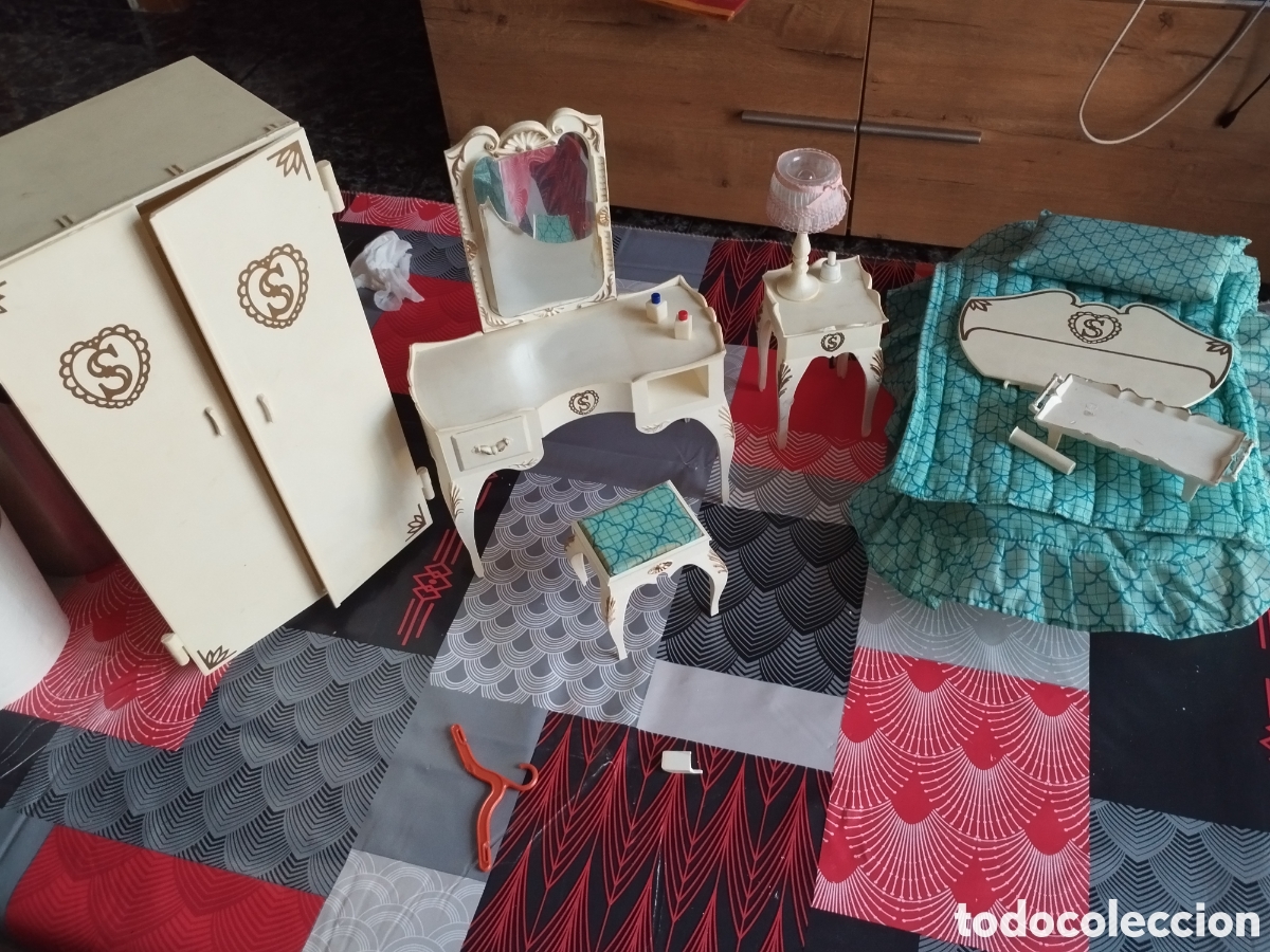 Mu&ntilde;ecas modernas: Sindy lote muebles vintage - Foto 1