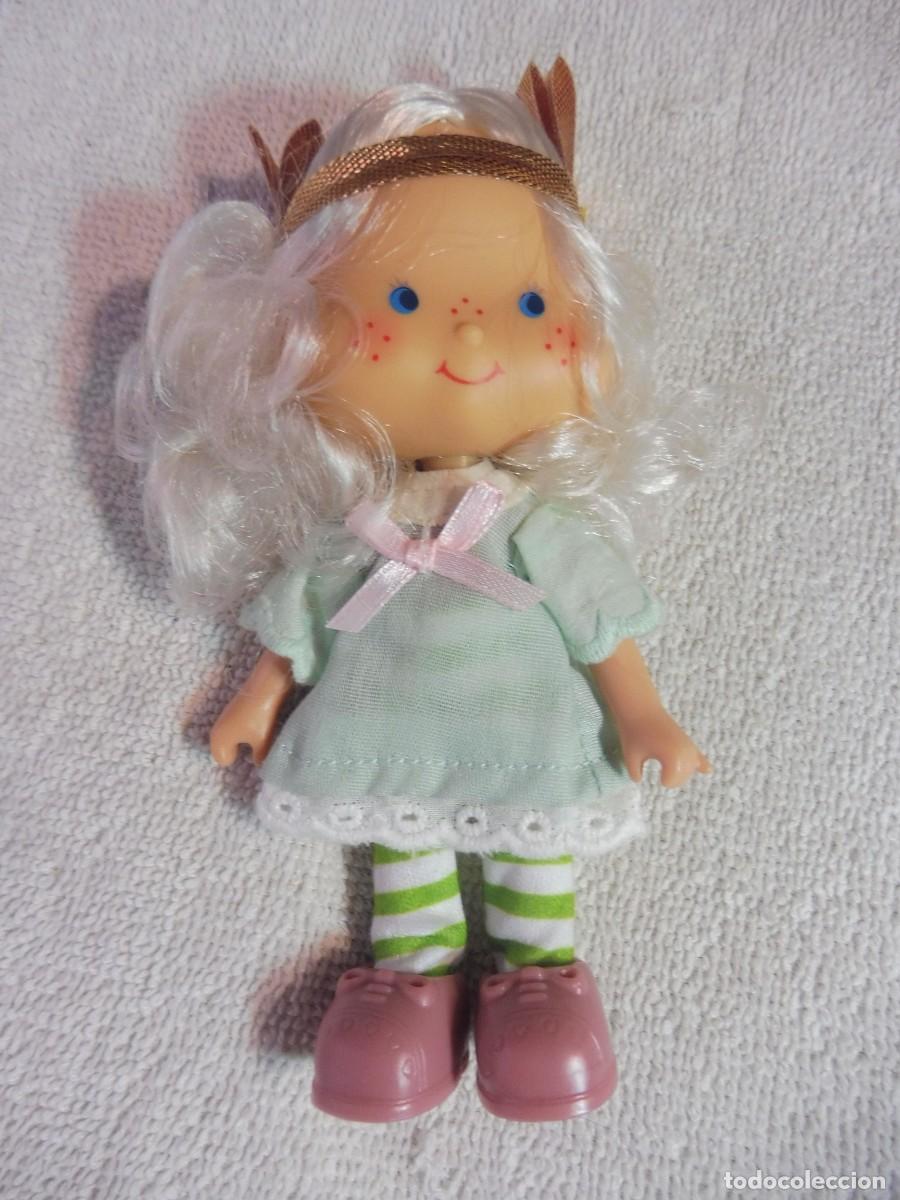 Mu&ntilde;ecas modernas: Tarta de fresa mu&ntilde;eca cabello de &aacute;ngel colecci&oacute;n planeta deAgostini