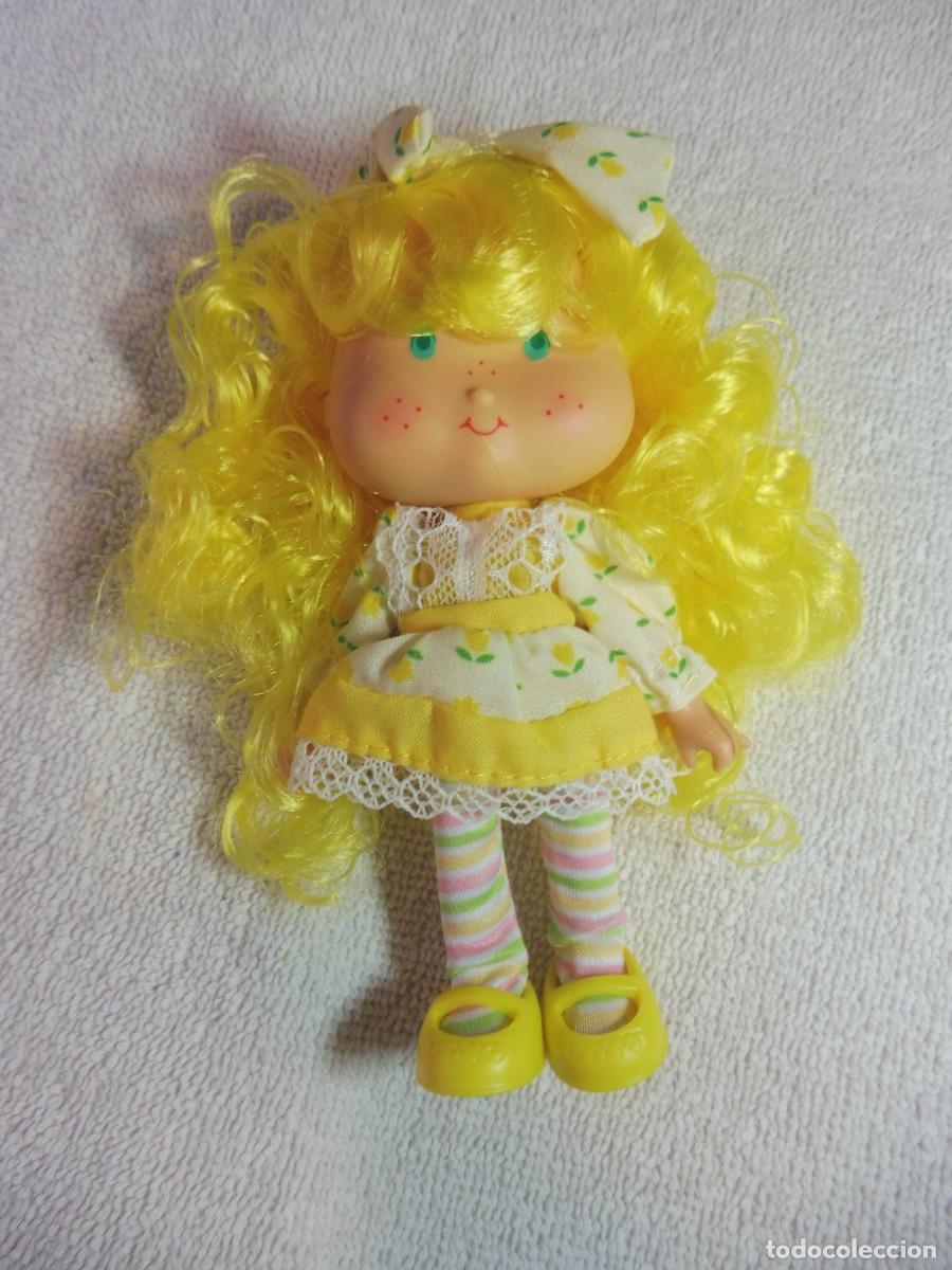 Mu&ntilde;ecas modernas: Tarta de fresa mu&ntilde;eca Tulimenta Berrykin colecci&oacute;n planeta deAgostini