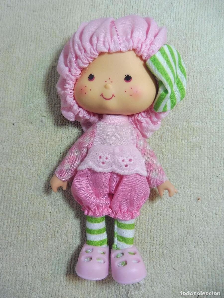 Mu&ntilde;ecas modernas: Tarta de fresa mu&ntilde;eca Tarta de frambuesa Frambuesita colecci&oacute;n planeta deAgostini
