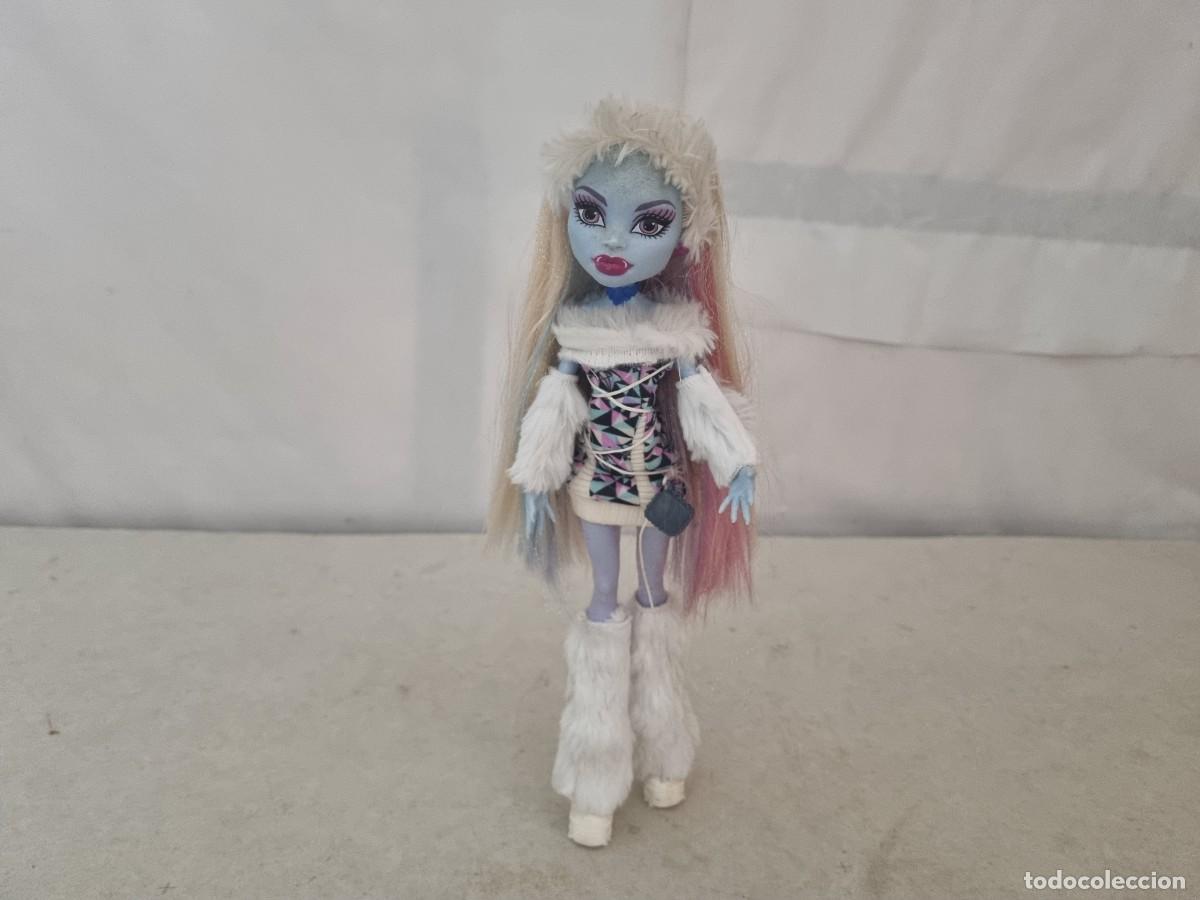 Mu&ntilde;ecas modernas: Mu&ntilde;eca Abbey Bominable de Monstrr High G1 primera edicion