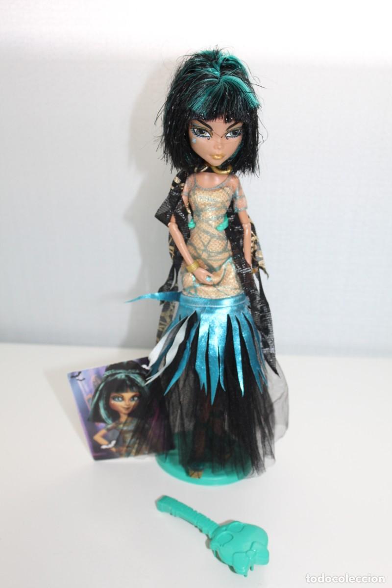 Mu&ntilde;ecas modernas: MU&Ntilde;ECA MONSTER HIGH CLEO DEL NILO - MATTEL 2008