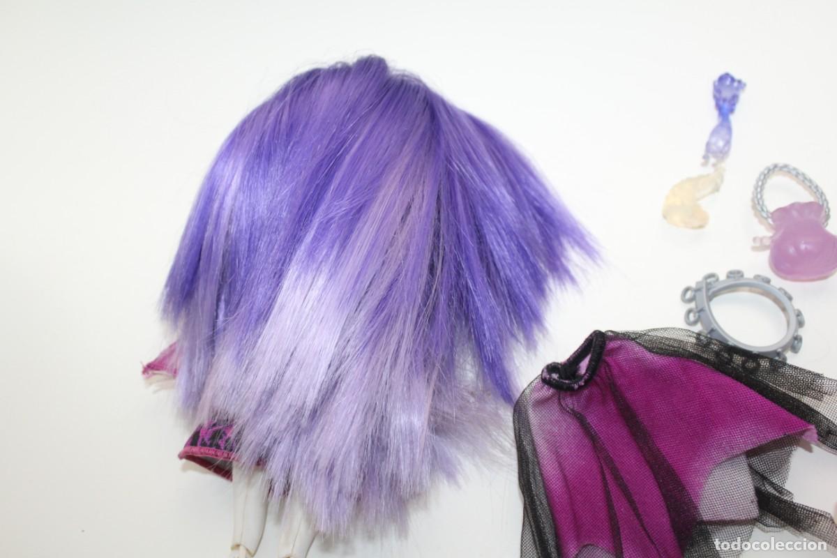 Mu&ntilde;ecas modernas: MU&Ntilde;ECA MONSTER HIGH SPECTRA - MATTEL 2011 - Foto 3