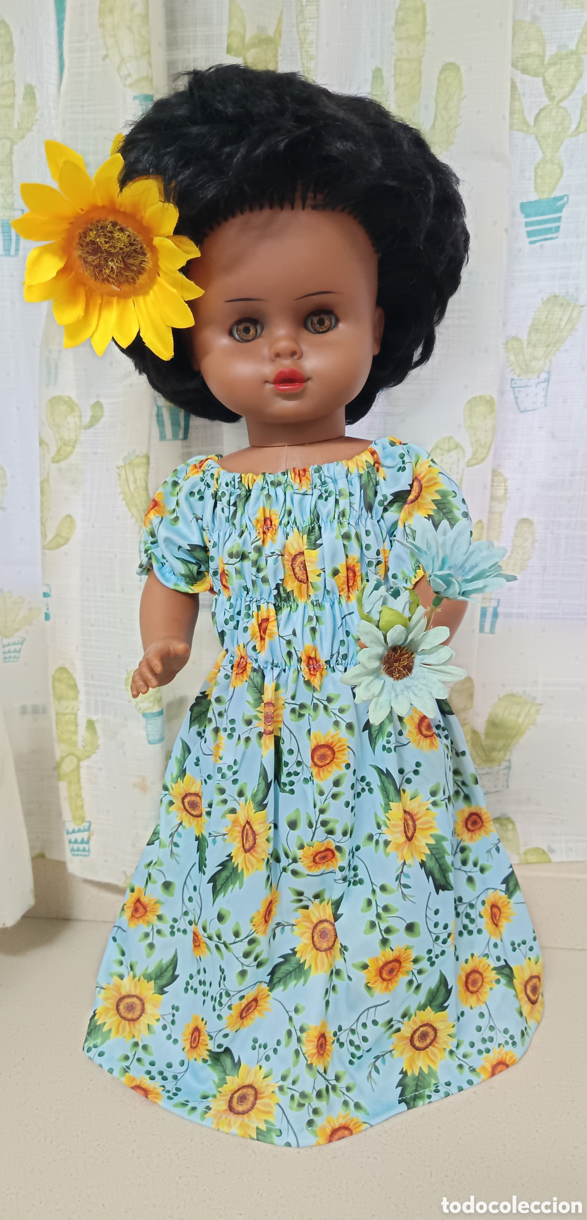 Mu&ntilde;ecas modernas: Bell&iacute;sima Mu&ntilde;eca negra antigua de colecci&oacute;n 44 cm