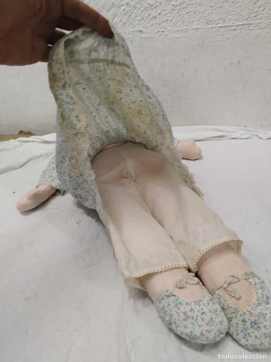 Mu&ntilde;ecas modernas: Antigua gran mu&ntilde;eca de trapo. - Foto 4