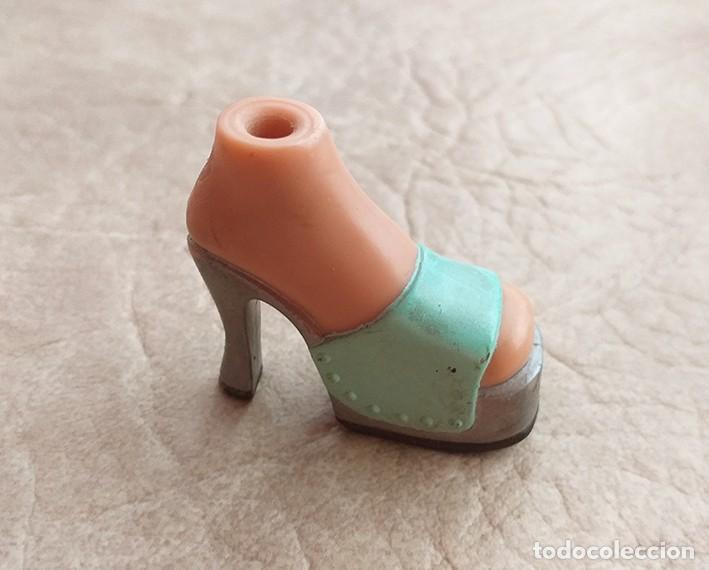 Mu&ntilde;ecas modernas: Zapato para mu&ntilde;eca Bratz, tac&oacute;n, cu&ntilde;a azul turquesa