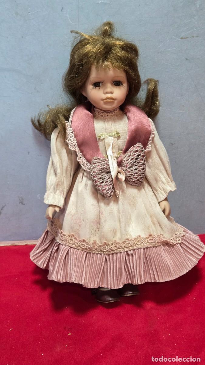 Mu&ntilde;ecas modernas: mu&ntilde;eca de coleccion de porcelana - Foto 2