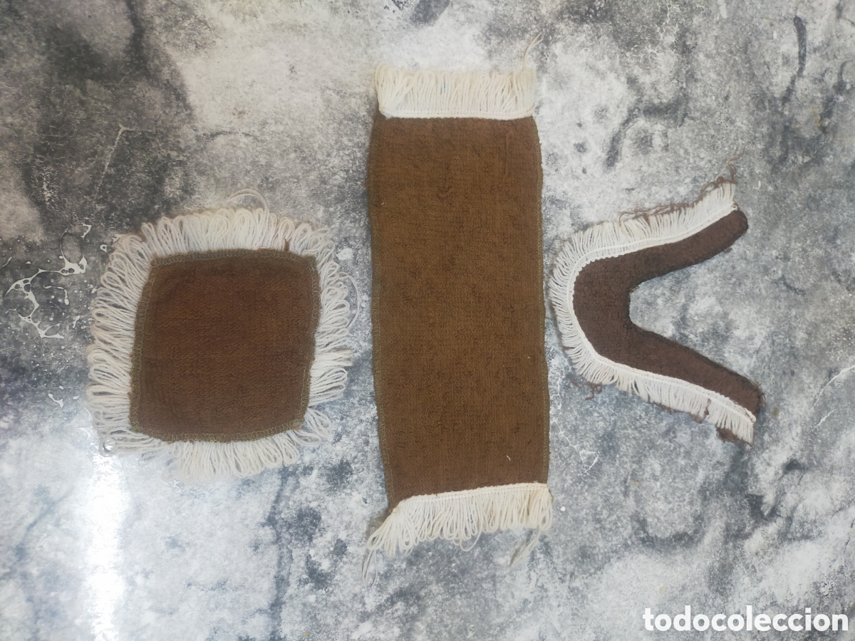 Moderne Puppen: Conjunto alfombras ba&ntilde;o posiblemente Sindy