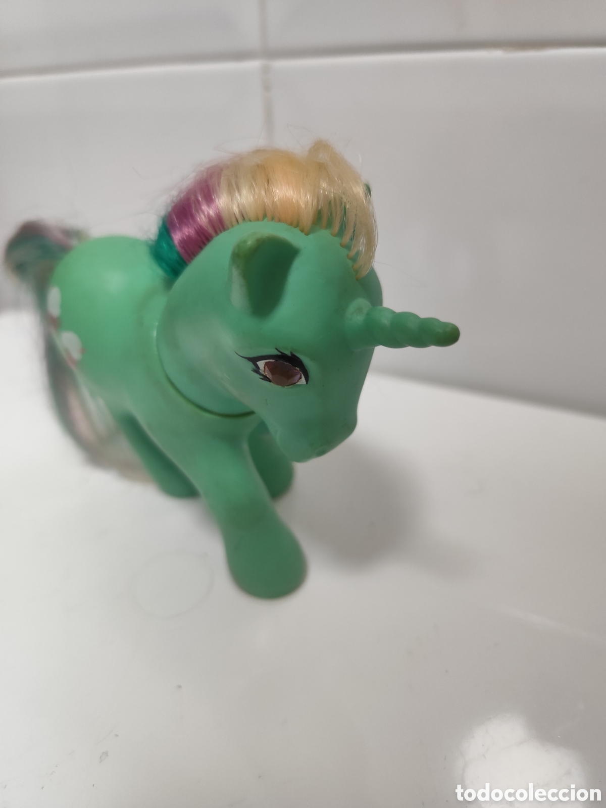 Mu&ntilde;ecas modernas: Pony Hasbro ojos diamantes - Foto 2