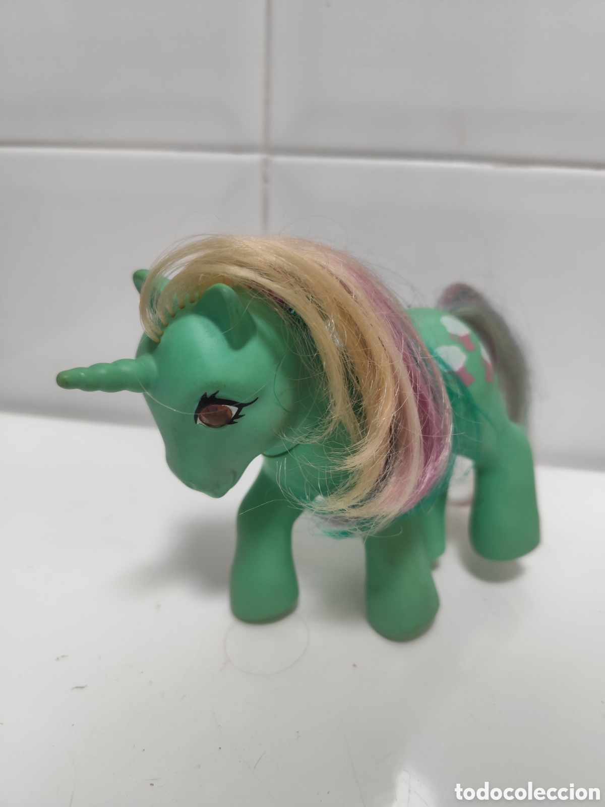 Mu&ntilde;ecas modernas: Pony Hasbro ojos diamantes - Foto 3