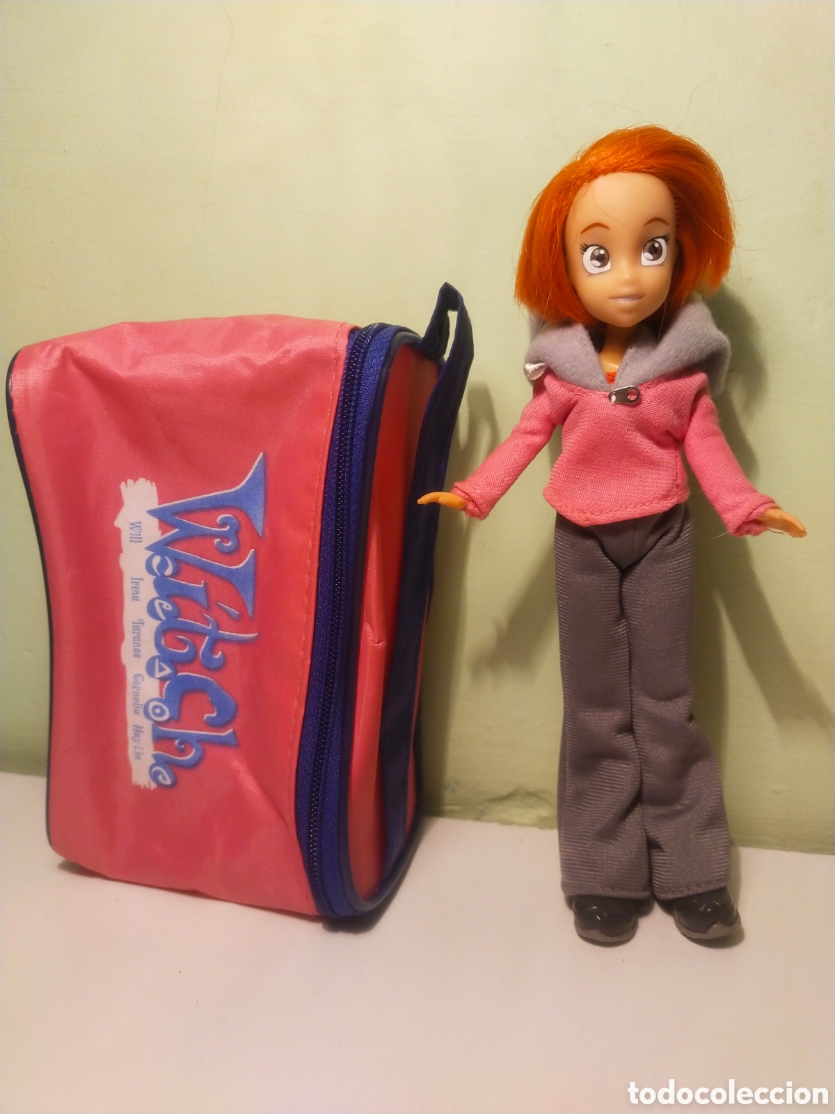 Mu&ntilde;ecas modernas: Mu&ntilde;eca Witch Will Trendy Style Disney 2004 y Mini estuche/ Neceser Rosa Witch