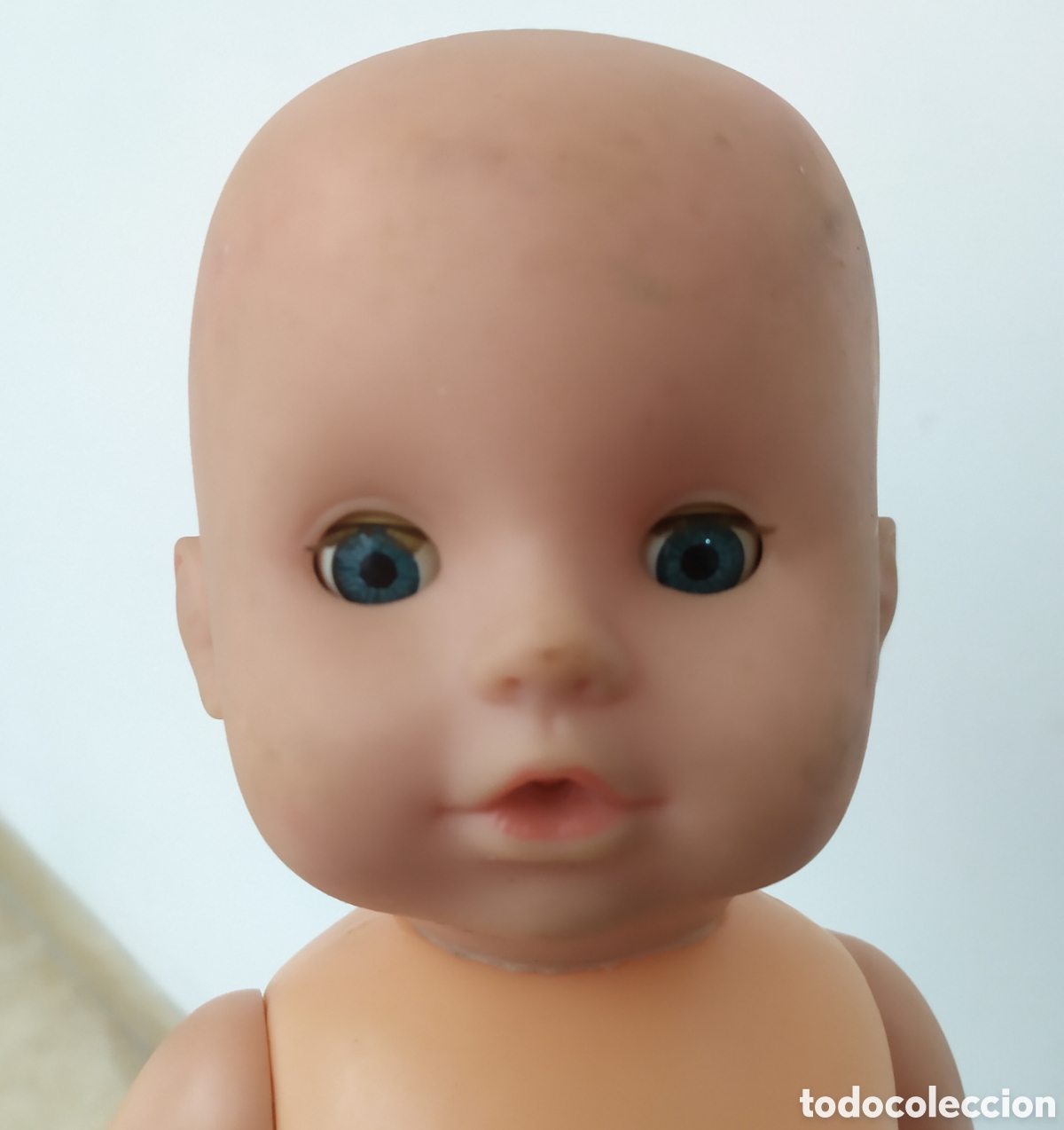 Mu&ntilde;ecas modernas: Antiguo mu&ntilde;eco de ojos basculantes. El de las fotos y en estado que muestran que adem&aacute;s forman parte