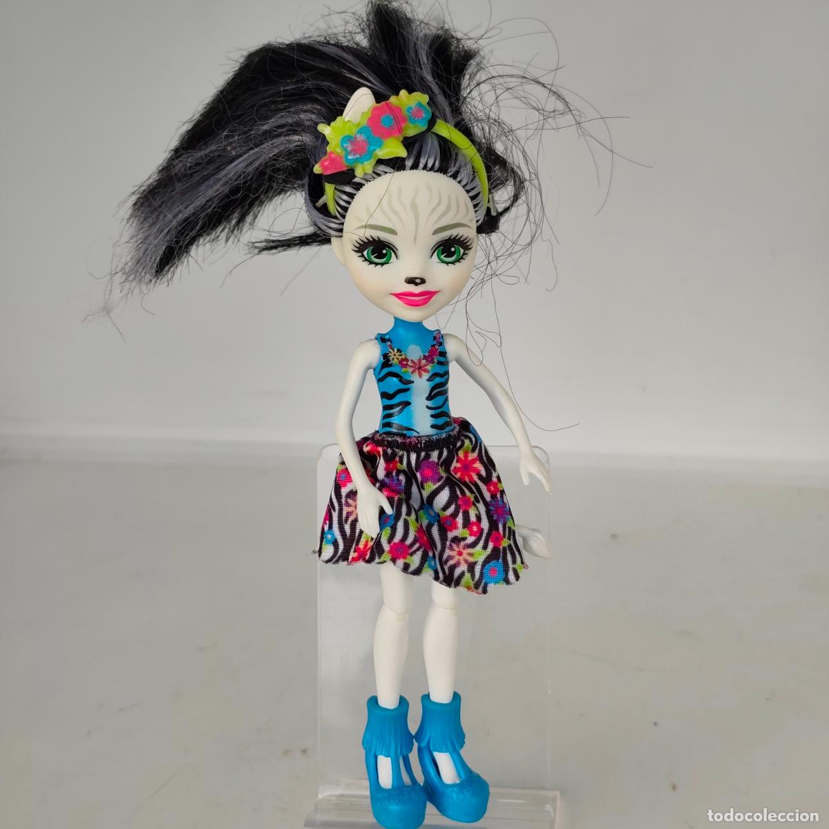 Mu&ntilde;ecas modernas: mu&ntilde;eca zelena zebra cebra de la colecci&oacute;n Enchantimals de Mattel