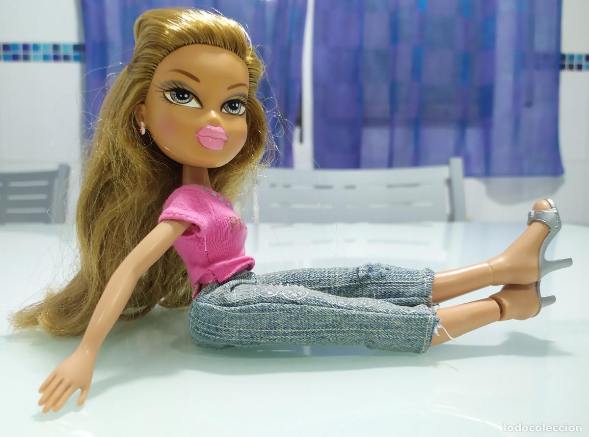 Mu&ntilde;ecas modernas: Mu&ntilde;eca &ldquo;Bratz&rdquo; de colecci&oacute;n + Juego &ldquo;Tragabolas&rdquo; - Foto 3