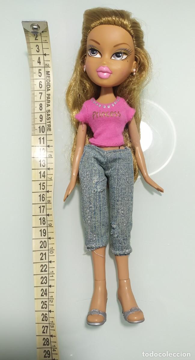 Mu&ntilde;ecas modernas: Mu&ntilde;eca &ldquo;Bratz&rdquo; de colecci&oacute;n + Juego &ldquo;Tragabolas&rdquo; - Foto 5