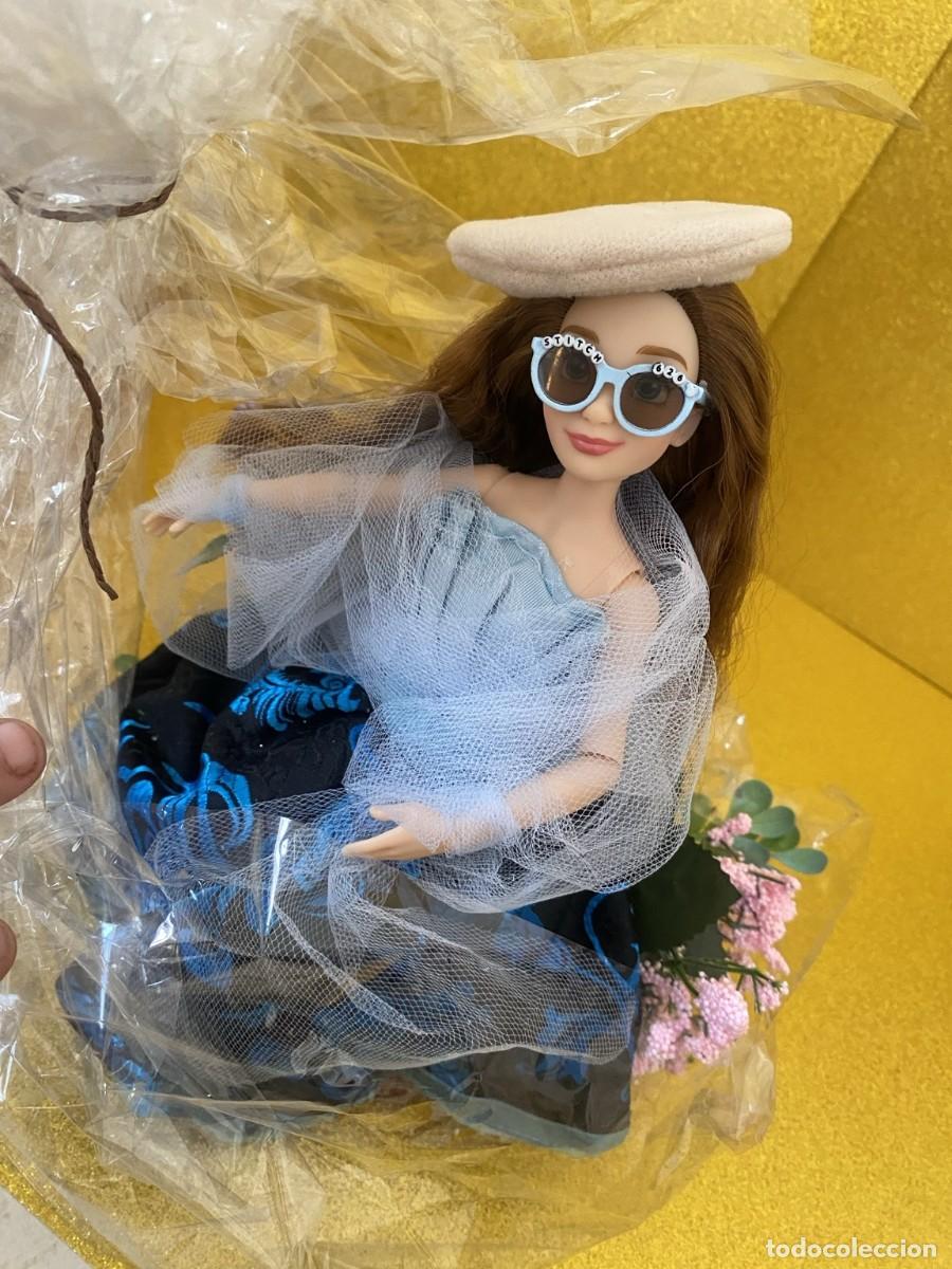 Mu&ntilde;ecas modernas: Mu&ntilde;eca decorativa artesanal - Dama azul con pamela